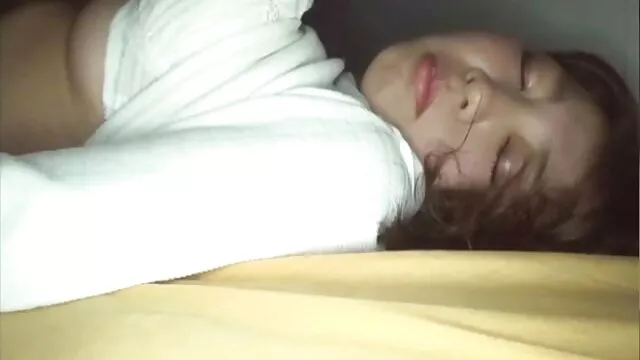 Huyasty男性は赤いピンクの商品を持っています 女子 用 エロ 動画