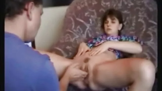 いたずらな女の子喜ば男性と彼女の狭い穴 女性 の アダルト 動画