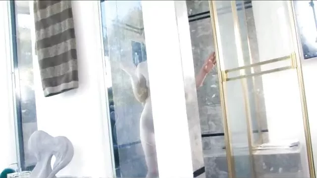 ロシアの美しさは、代わりに男のグループ 女性 の 為 の エッチ 無料 動画