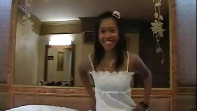 英語の女の子と蜂蜜の兄弟を聞かせてください 無料 エロ 動画 女の子 の ため の