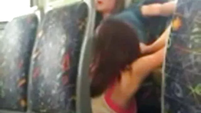処女は、バスルームで医師の目の下にあります 無料 エロ 動画 女性 むけ