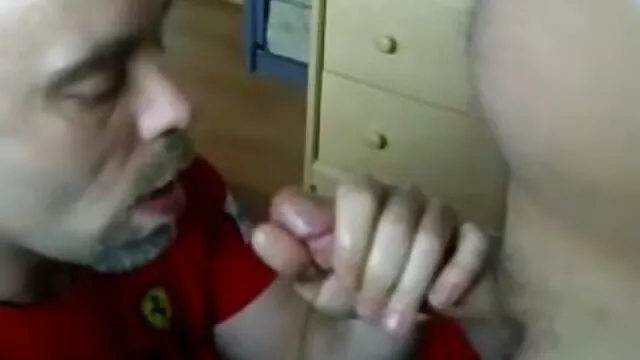 大きなロシアのマッサージで 女の子 の ため エロ 動画