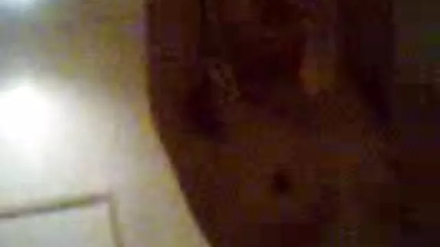 温泉は有名な学生が浴室に行く, エロメン エロ 動画
