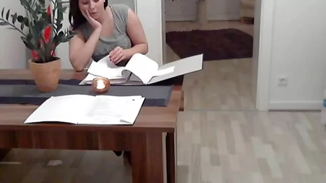 大きな女の子性の商品 女子 の ため の アダルト 動画