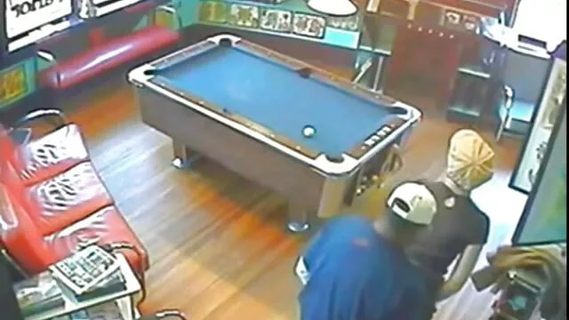 彼女は通りで会って、彼女のベッドの上で愛を作った, 女性 の ため の アダルト 動画