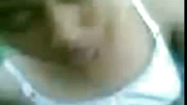 彼女の妹は猫の中で彼女の兄弟を見つけ、彼女と私の母を助けることに決めました アダルト 動画 女性 用