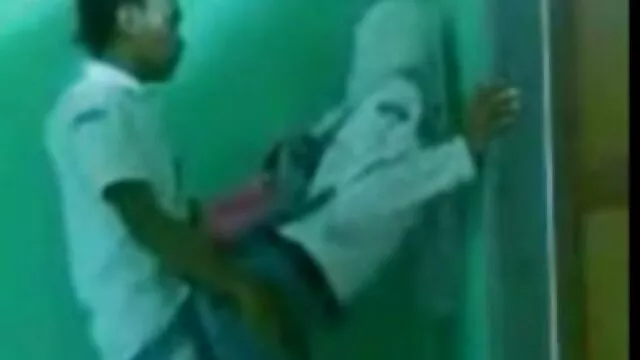 強力な三脚装置で薄い範囲 女性 専用 アダルト 動画